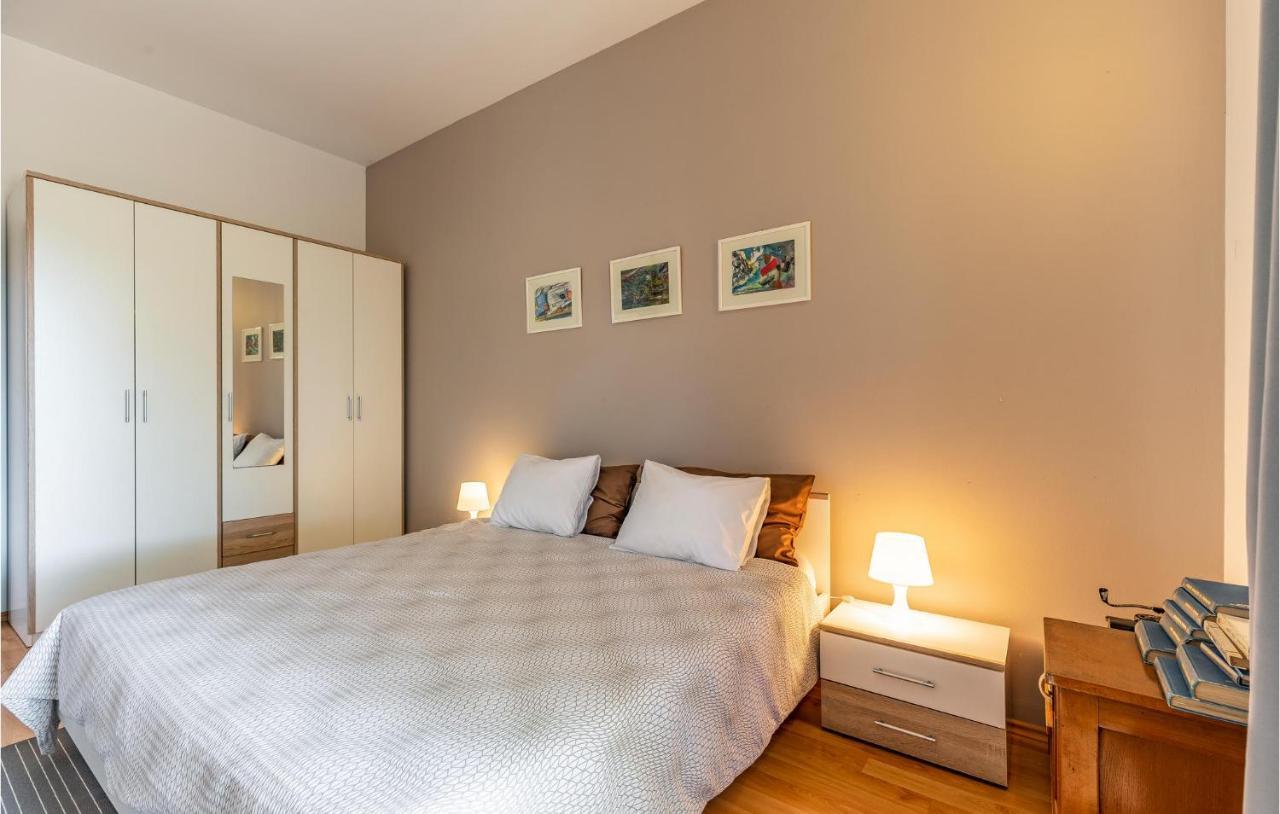 Lovely Apartment In Fazana With Wifi Exterior foto