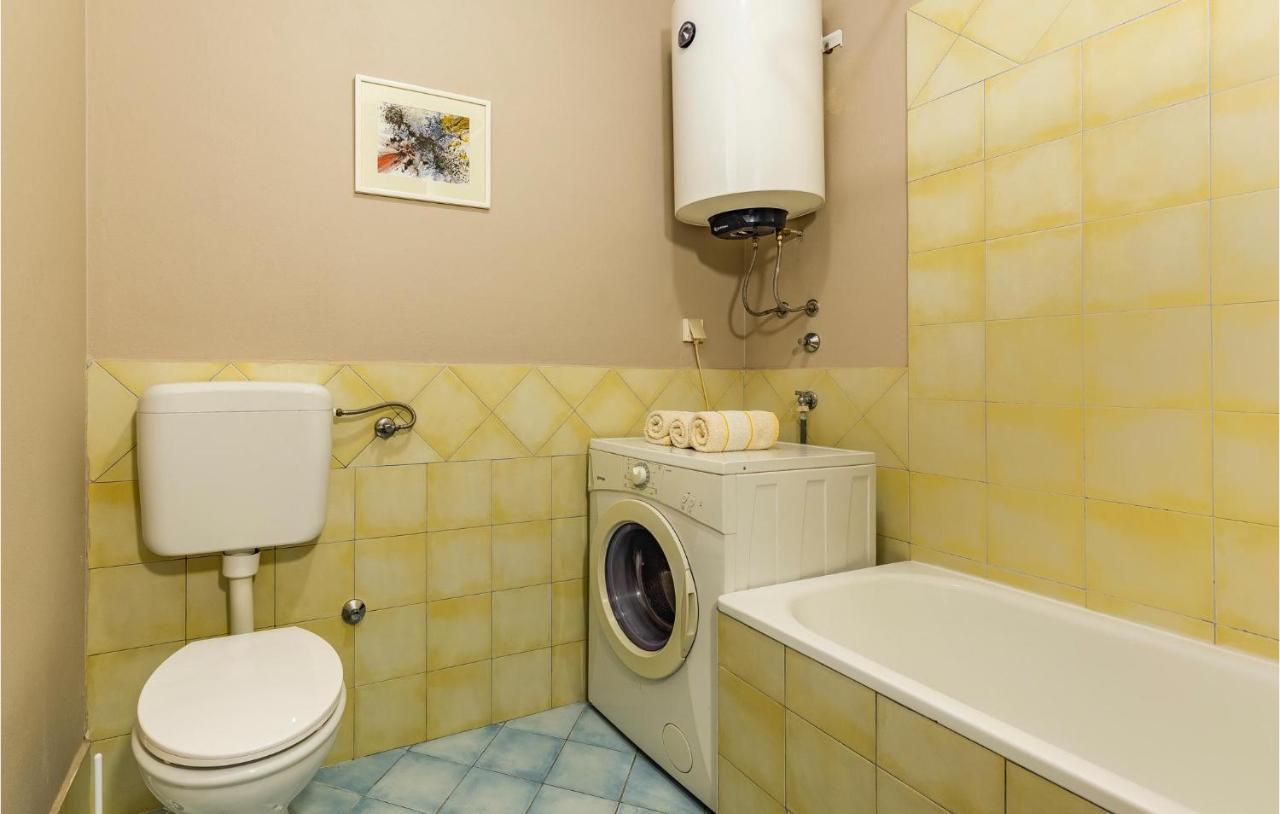 Lovely Apartment In Fazana With Wifi Exterior foto